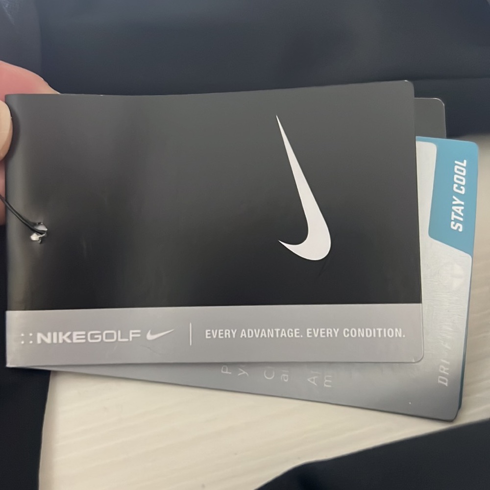 NEW Nike golf DRI-fit with thumb holes shirt